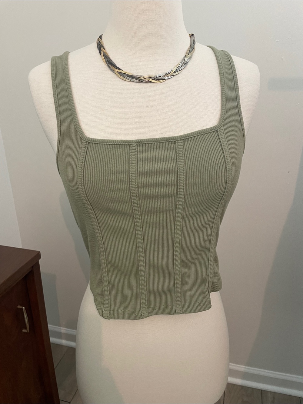 Le Lis Olive Ribbed Square Tank